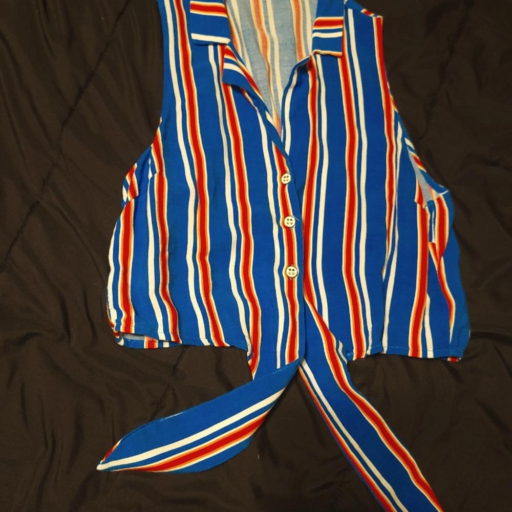 Crop top - Picture 2 of 2